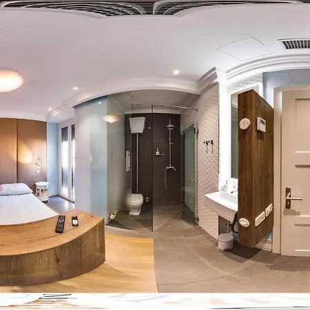 Marta & Gasthuis Ljubljana