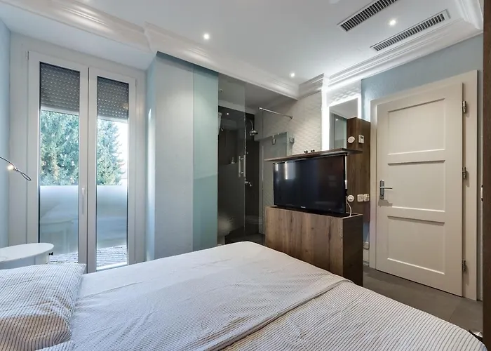 Marta & Guest house 3*