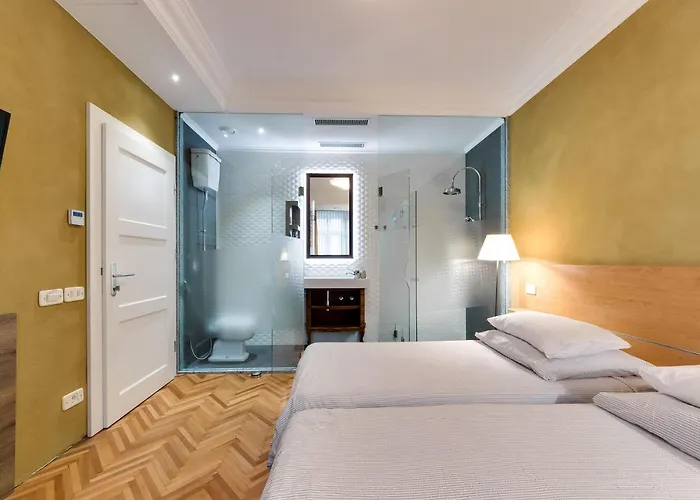 Guest house Marta & 3*