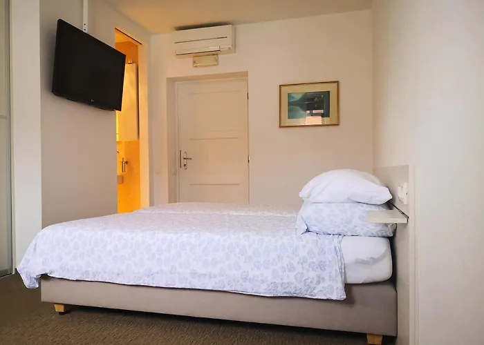 Guest house Marta & 3*