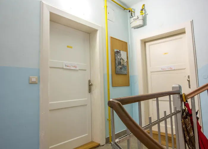 Marta & Guest house 3*